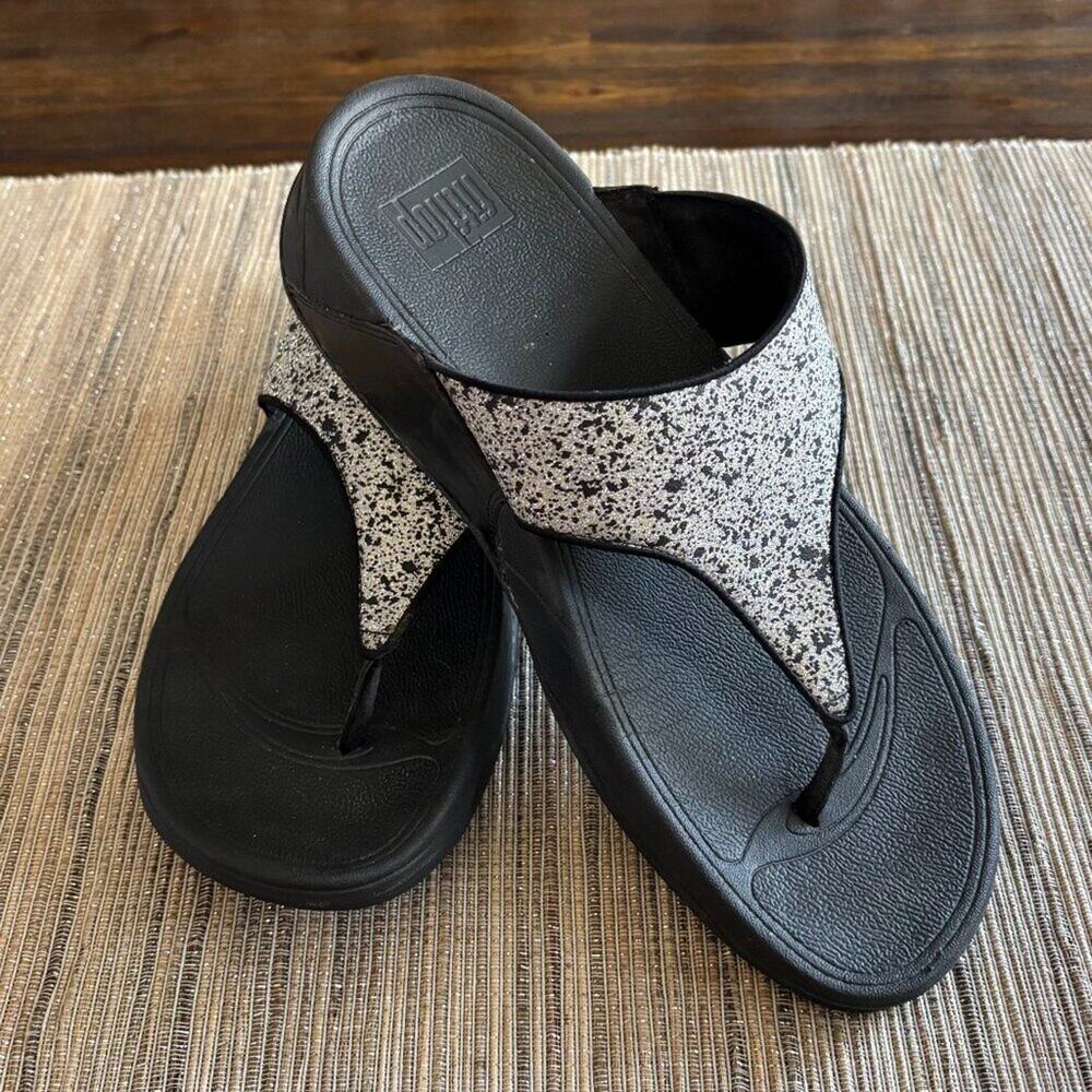 FITFLOPS | LULU Silver Glitter Toe-Post Sandals Size 10